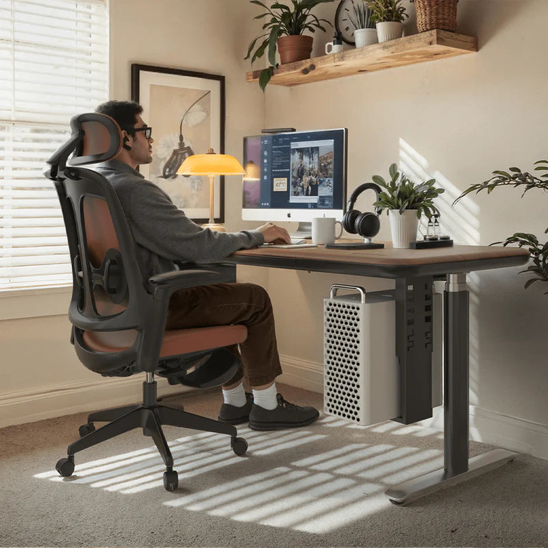 Vallon Christmas SmartLift Desk | Integrated Charging & Storage